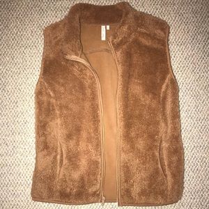 FAUX FUR VEST
